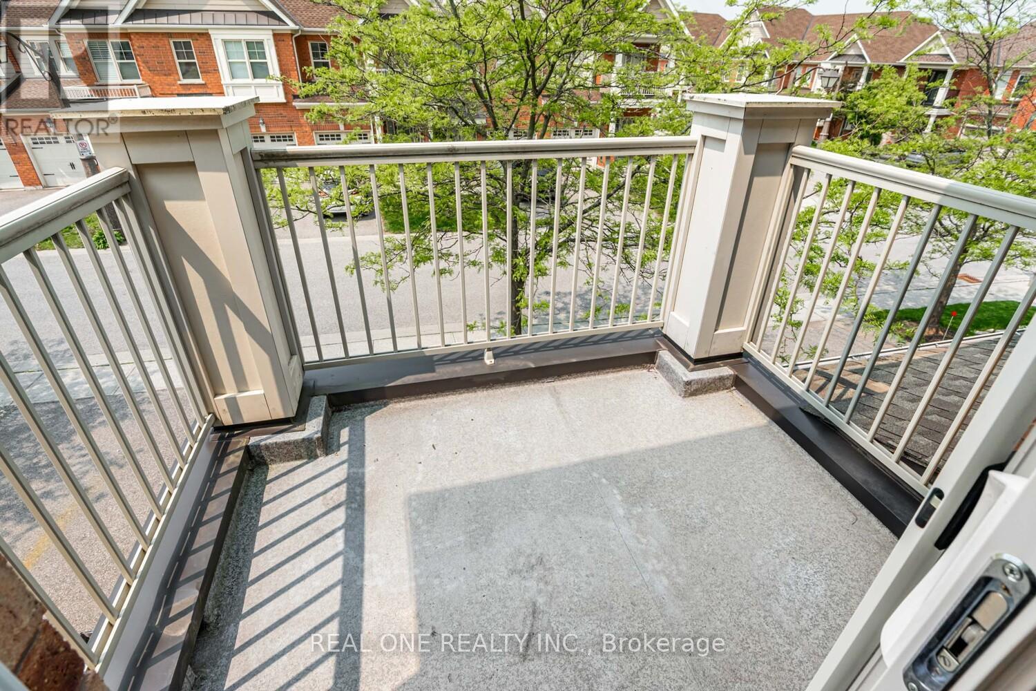 Photo 28 of 16 Bearings Avenue, Whitchurchstouffville ON