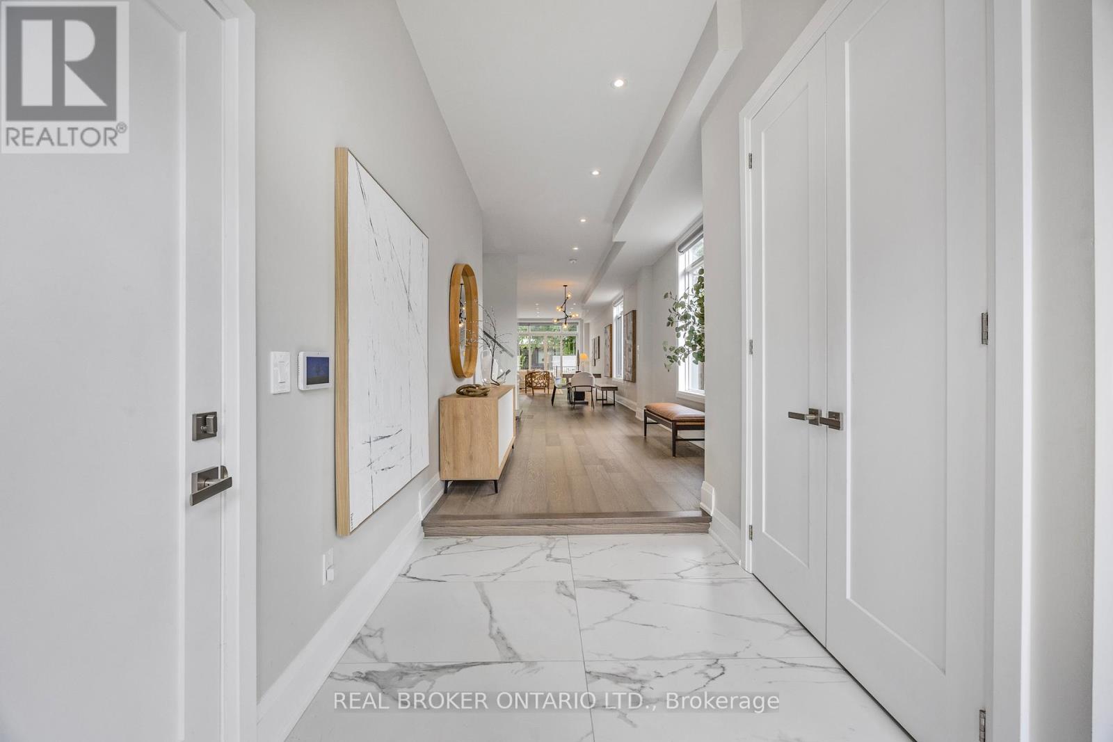 Photo 5 of 9 A Maple Avenue Avenue N, Mississauga ON