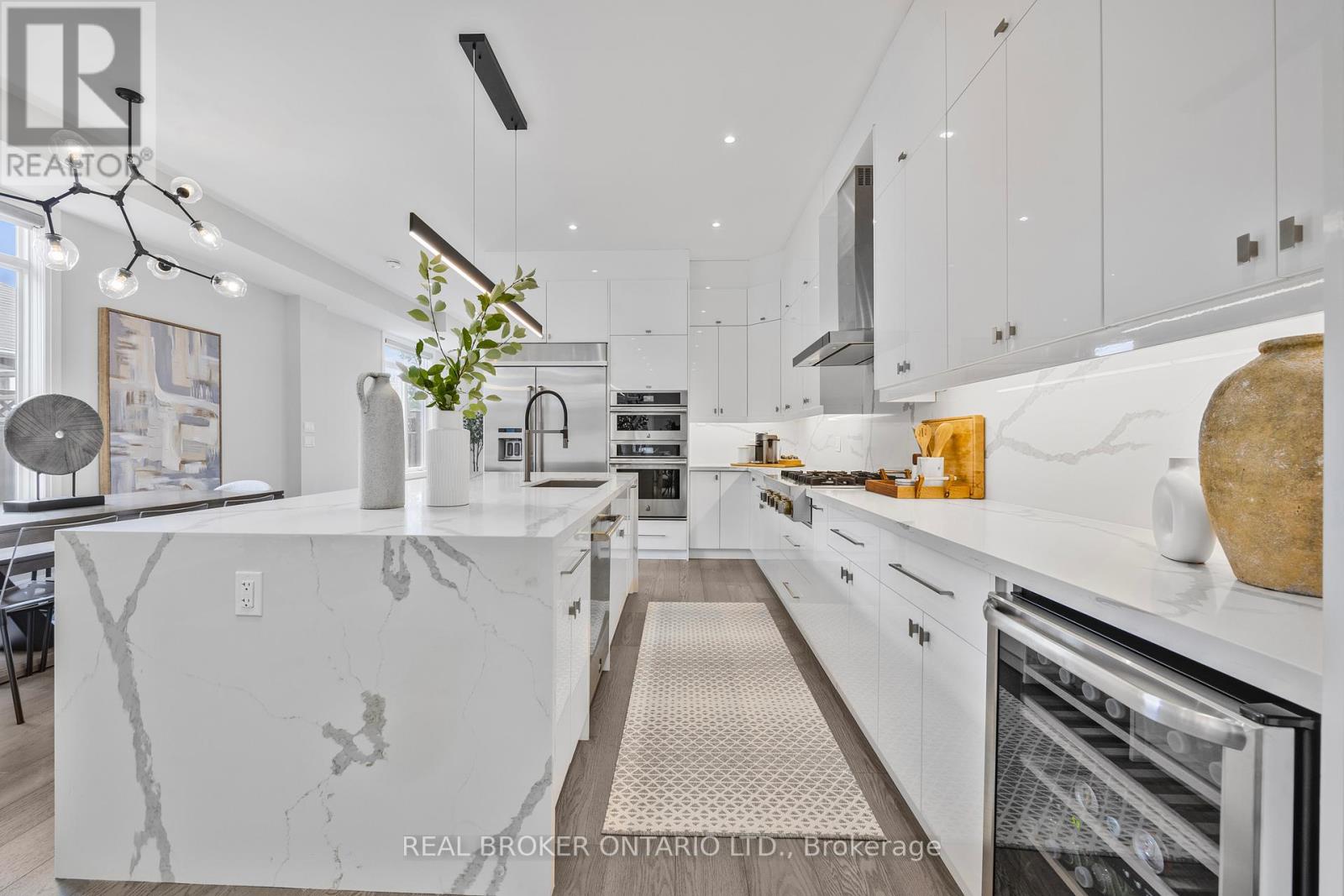 Photo 9 of 9 A Maple Avenue Avenue N, Mississauga ON