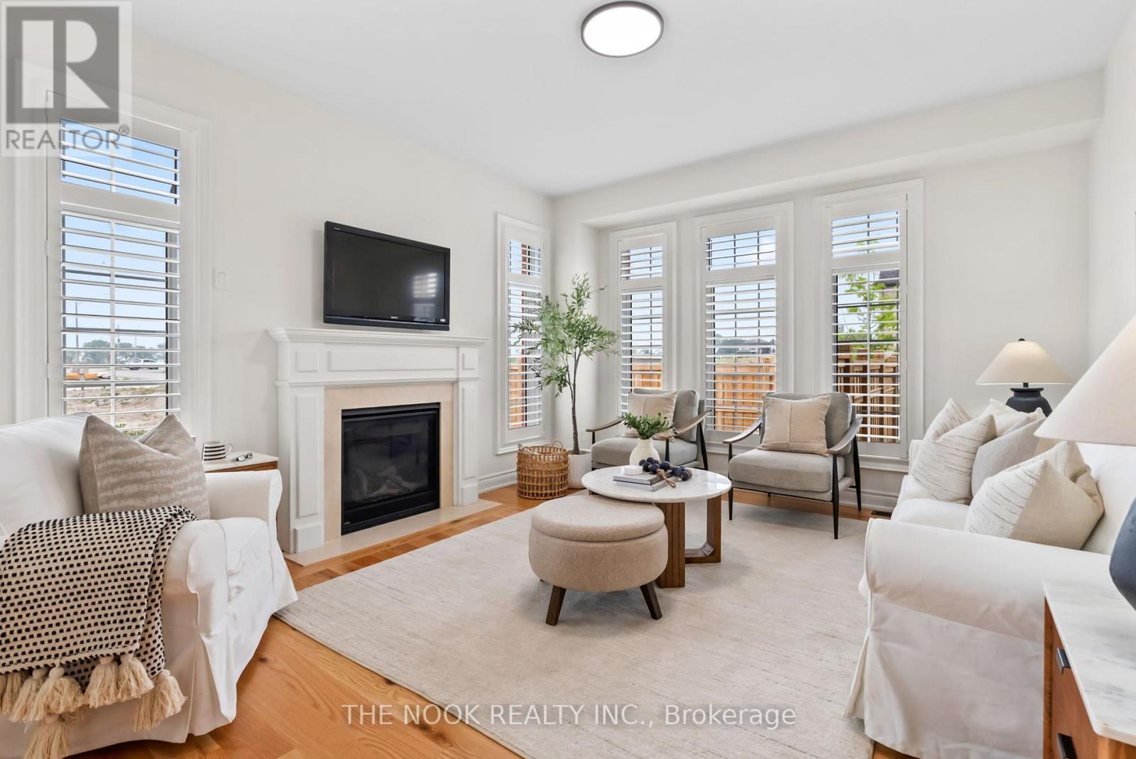 Photo 13 of 110 Wamsley Crescent, Clarington ON
