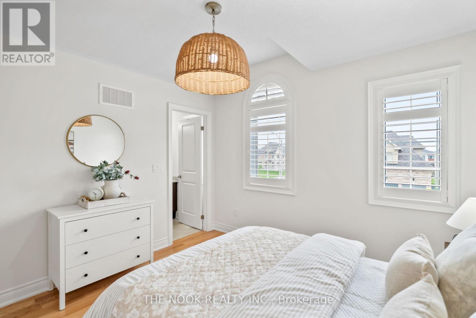 Photo 27 of 110 Wamsley Crescent, Clarington ON