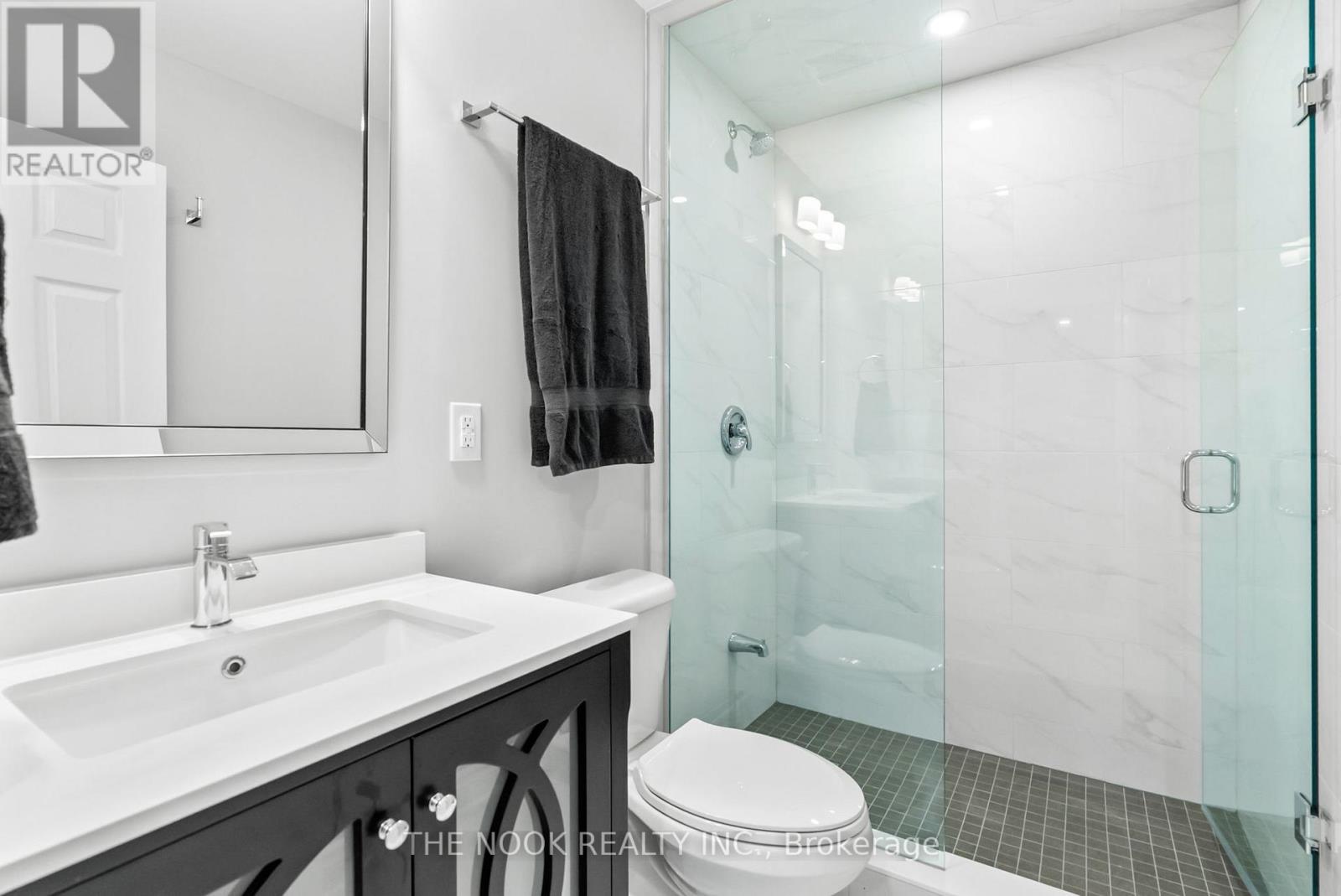 Photo 41 of 110 Wamsley Crescent, Clarington ON