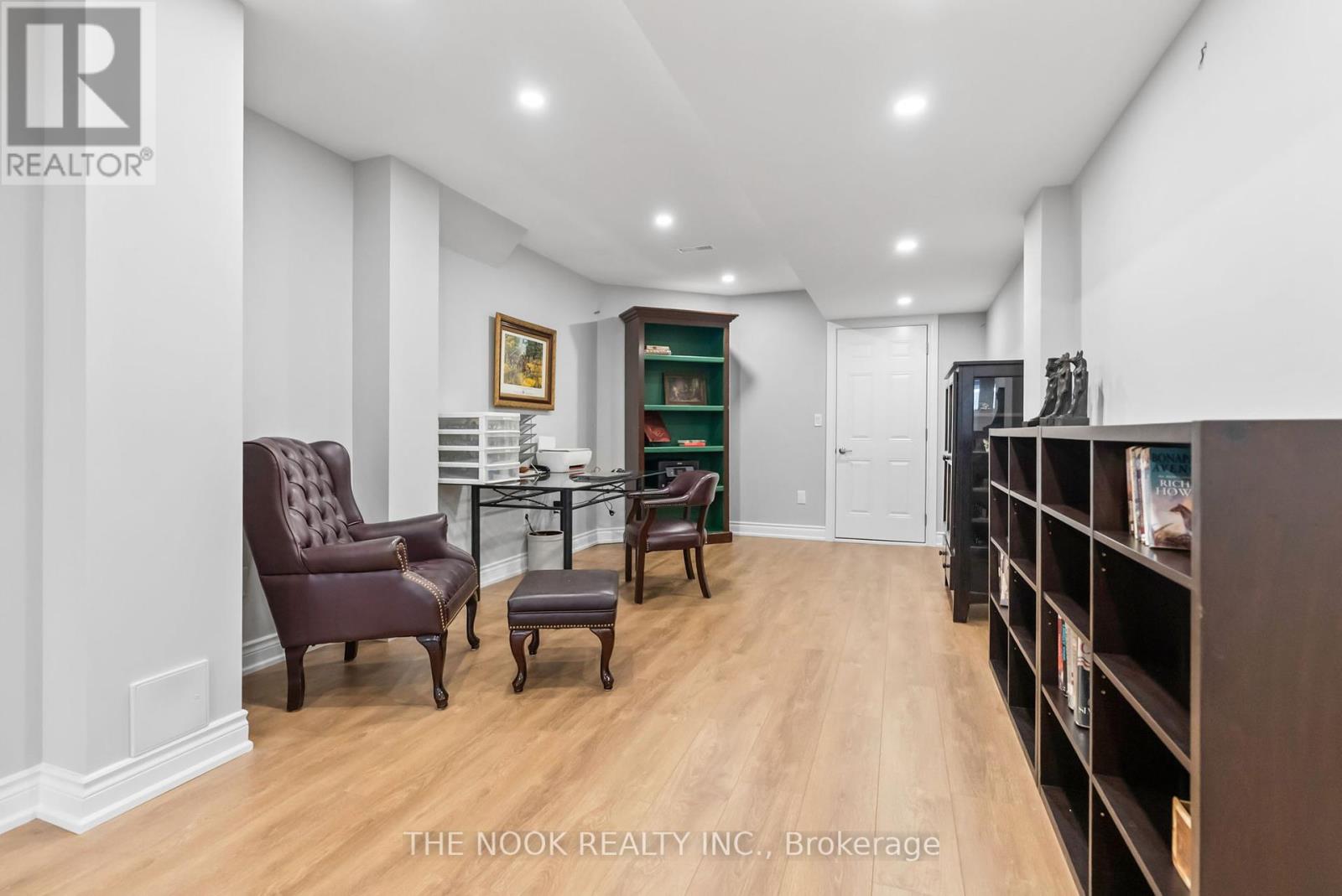 Photo 44 of 110 Wamsley Crescent, Clarington ON