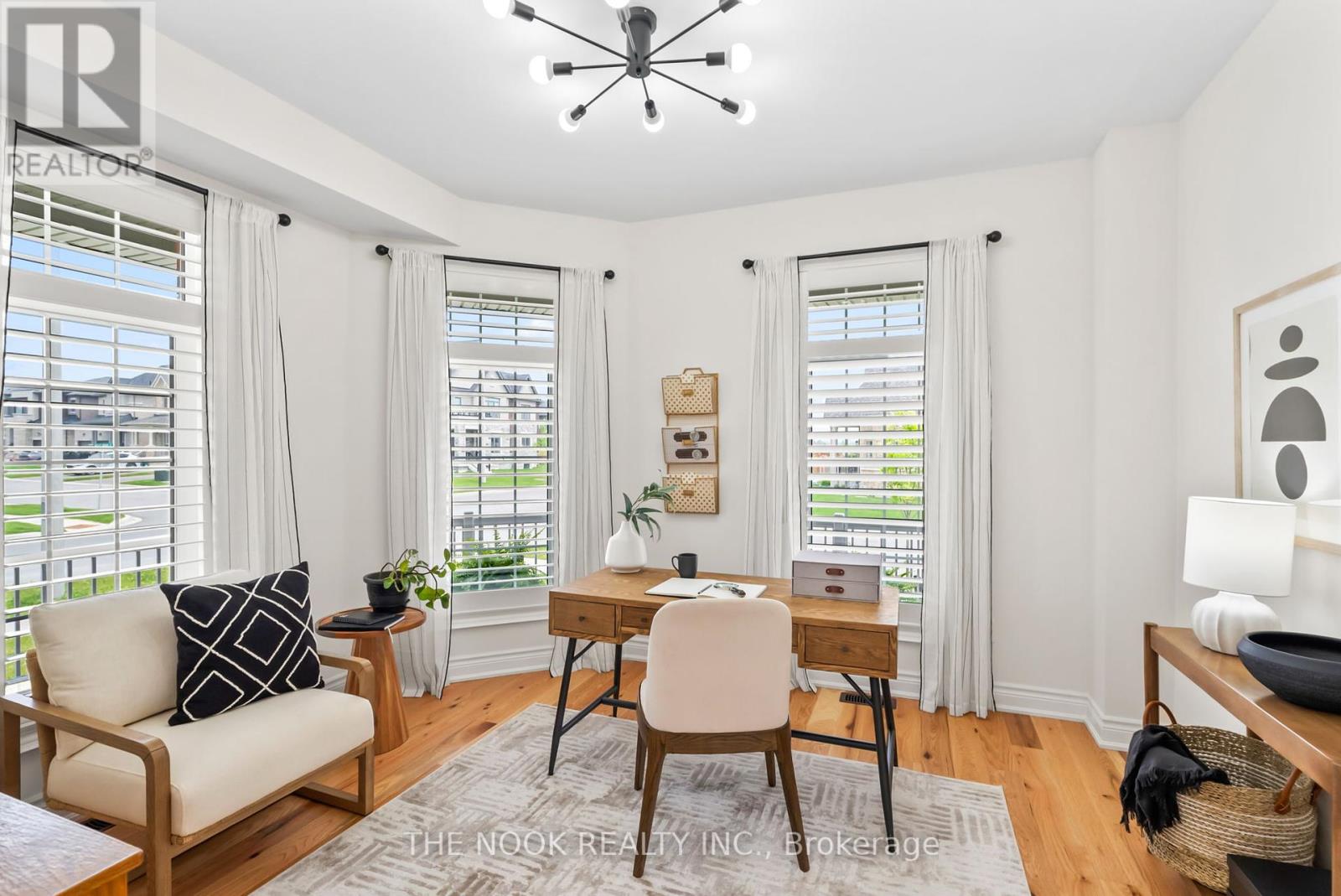 Photo 7 of 110 Wamsley Crescent, Clarington ON