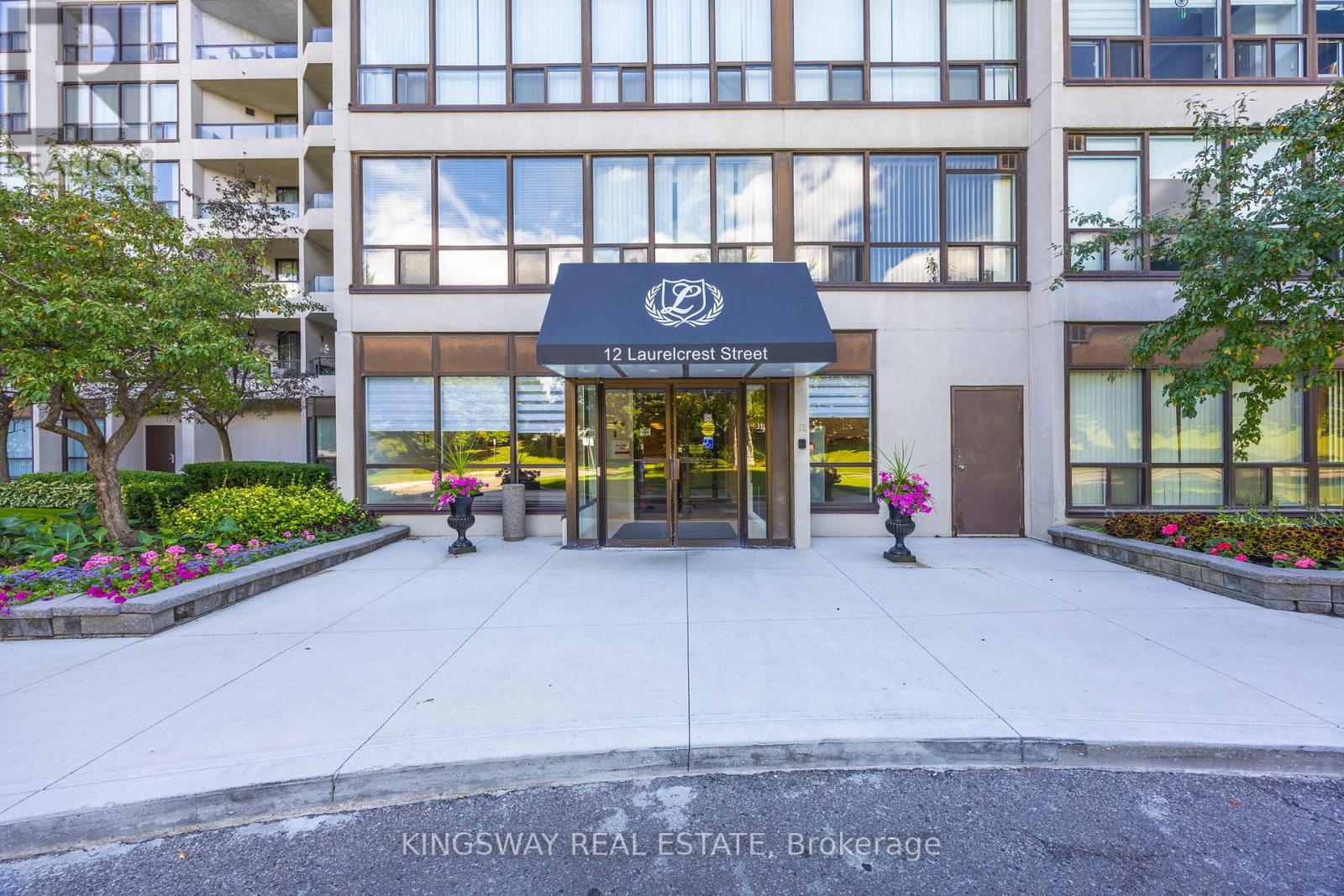 Photo 2 of 507 12 Laurelcrest Street, Brampton ON