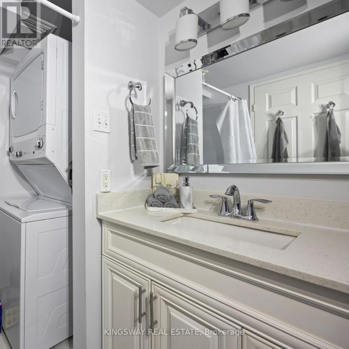 Photo 21 of 507 12 Laurelcrest Street, Brampton ON