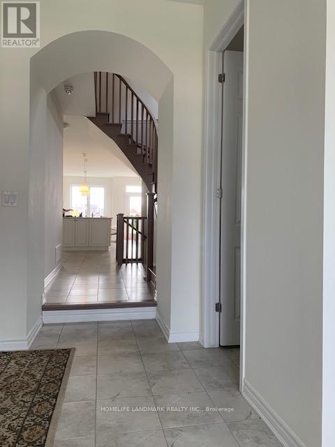 Photo 2 of 36 Celano Drive, Hamilton ON
