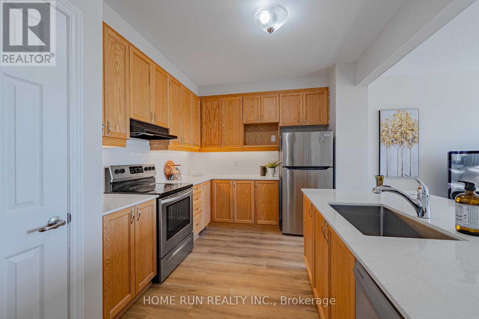 Photo 10 of 366 Aphelion Crescent, Ottawa ON