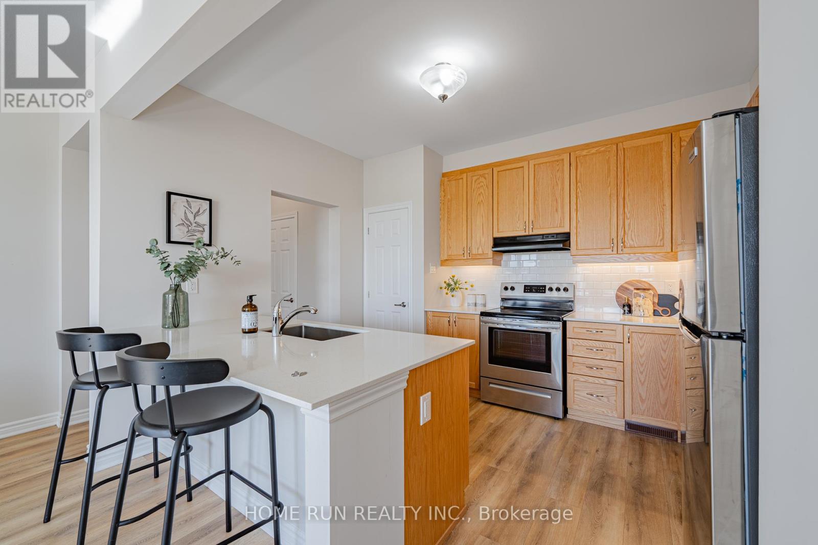 Photo 11 of 366 Aphelion Crescent, Ottawa ON