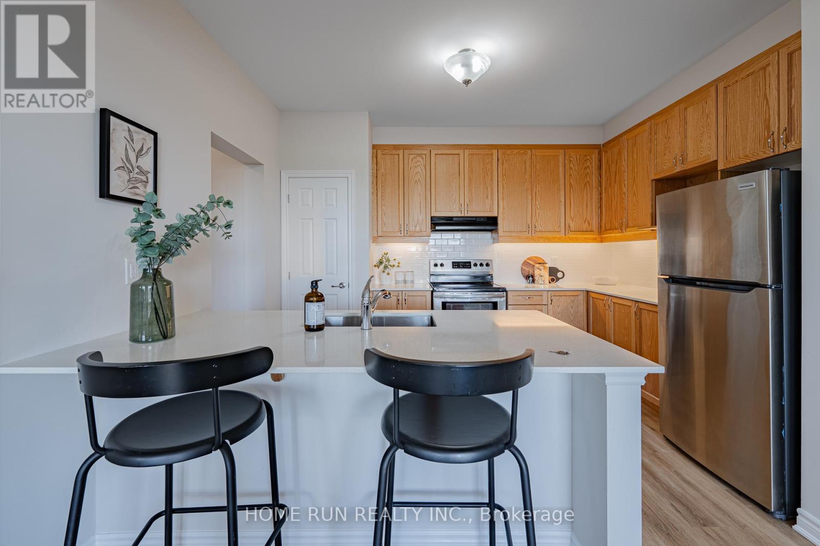 Photo 12 of 366 Aphelion Crescent, Ottawa ON
