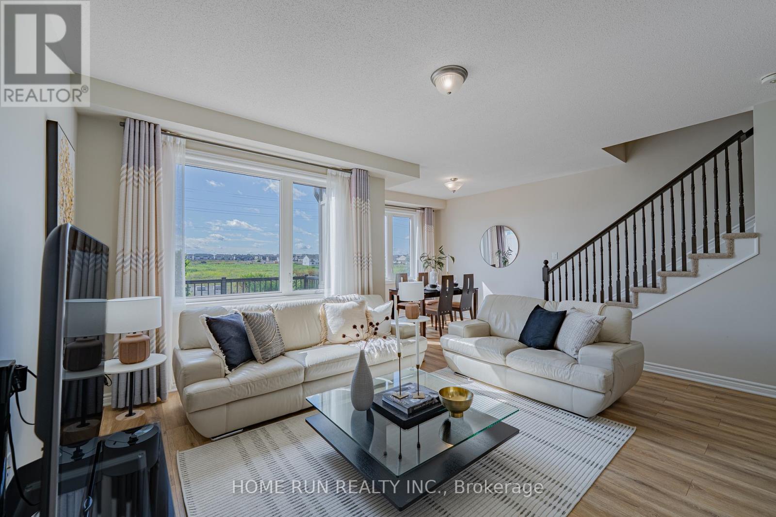 Photo 18 of 366 Aphelion Crescent, Ottawa ON
