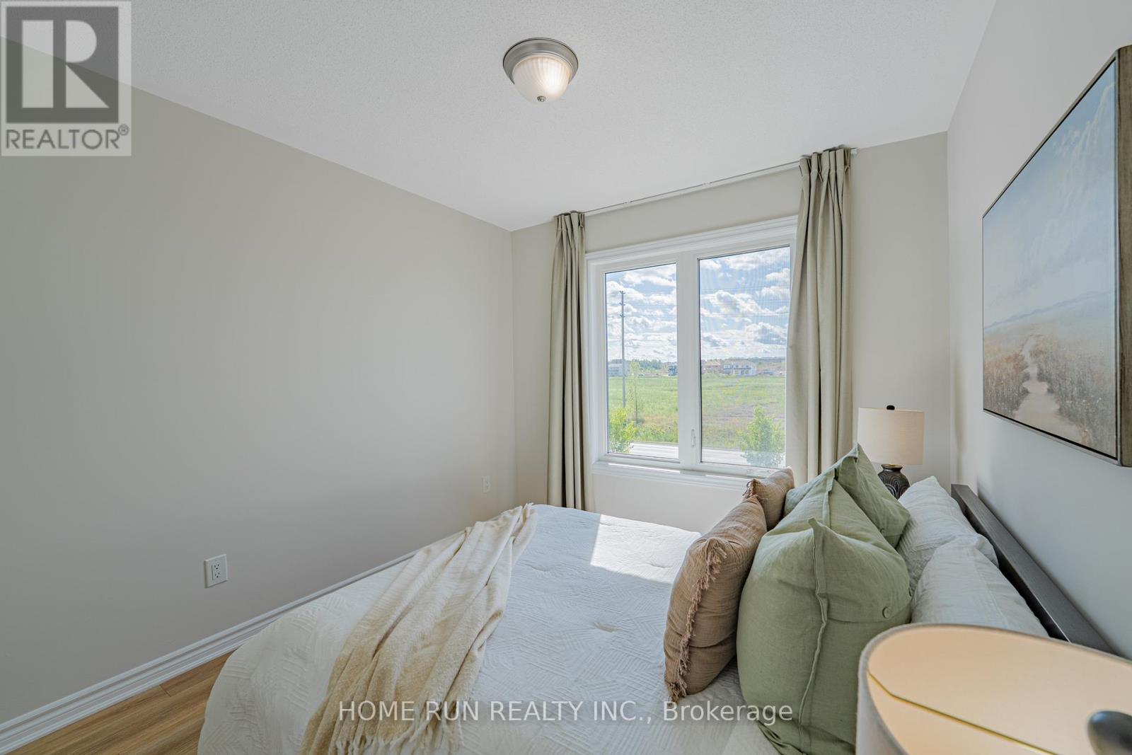 Photo 34 of 366 Aphelion Crescent, Ottawa ON