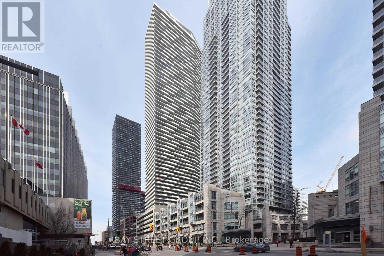 Photo 1 of 2705 2221 Yonge Street, Toronto ON