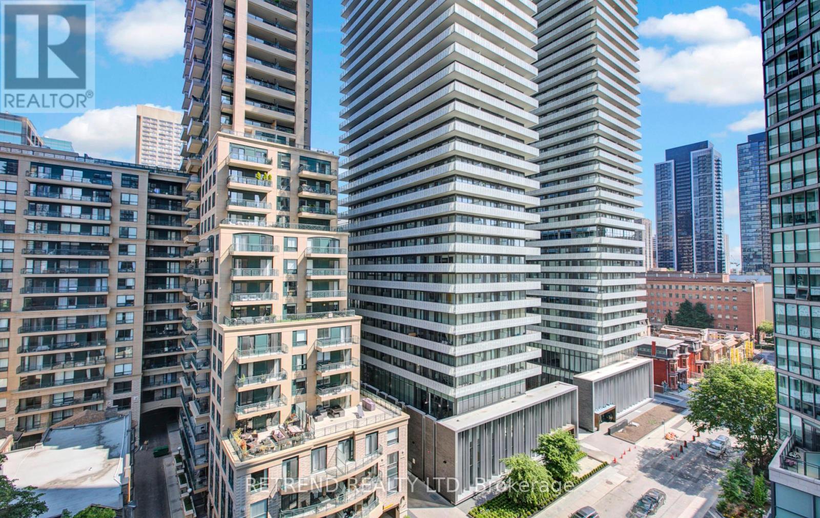 Photo 15 of 1010 33 Charles Street E, Toronto ON