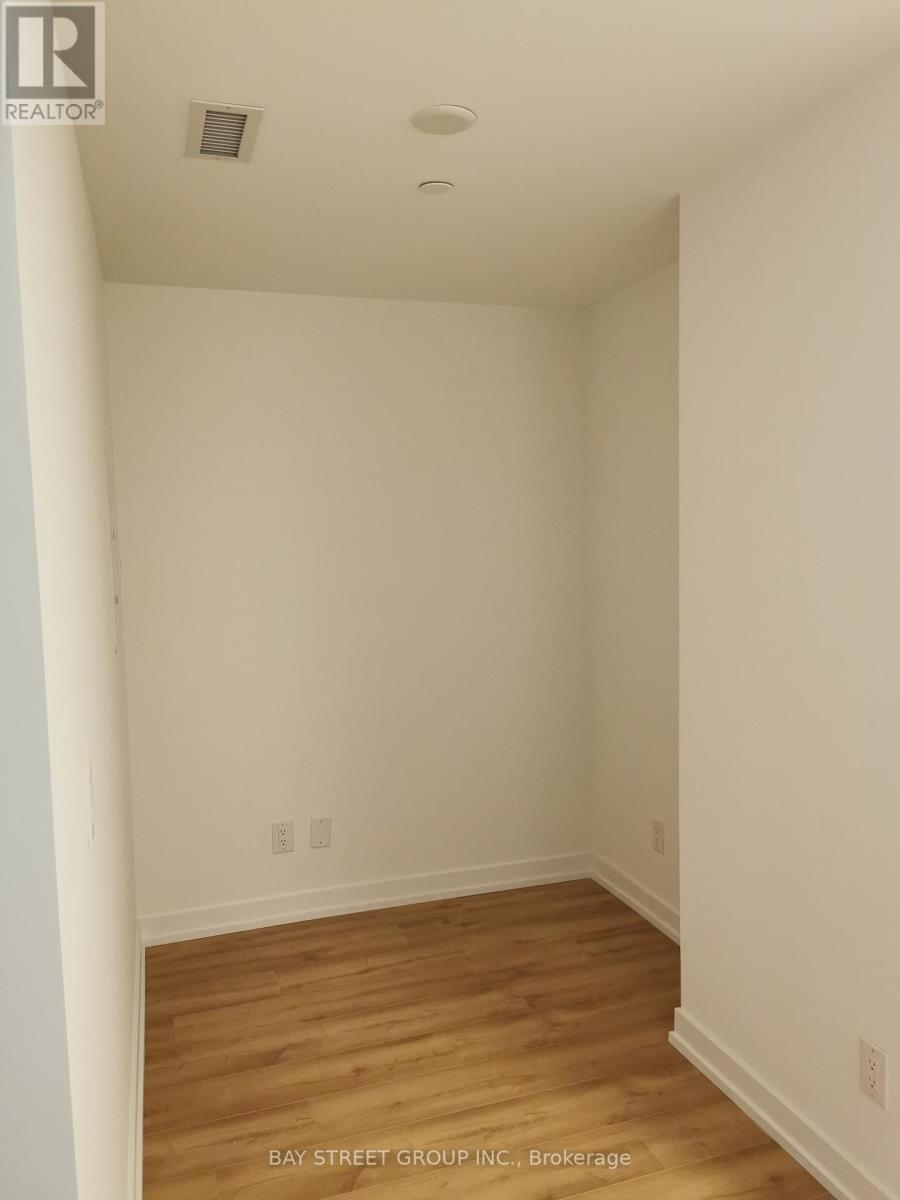 Photo 8 of 1706 135 East Liberty Street, Toronto ON