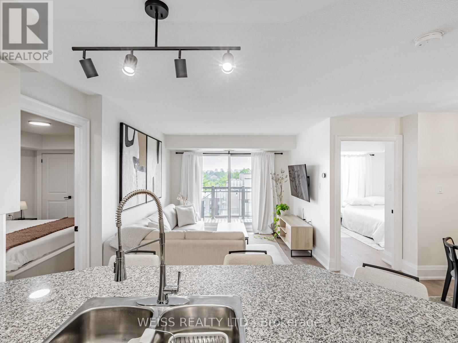 Photo 11 of 609 872 Sheppard Avenue W, Toronto ON