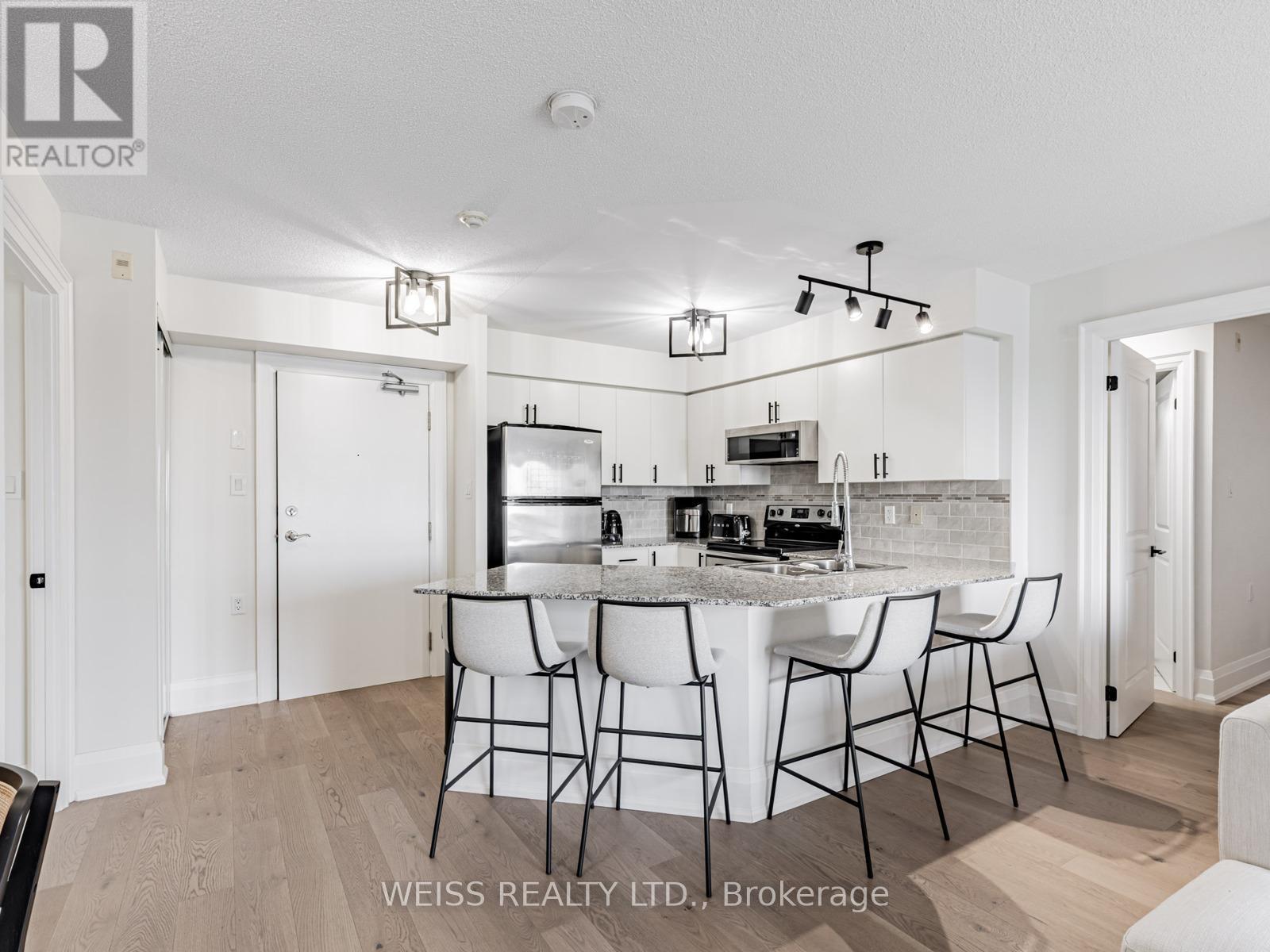 Photo 9 of 609 872 Sheppard Avenue W, Toronto ON
