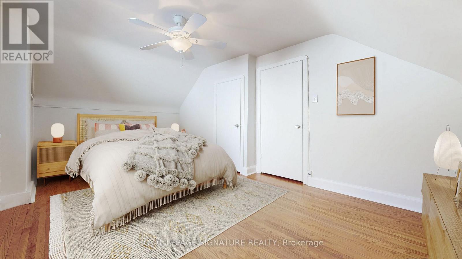 Photo 24 of 18 Stamford Square S, Toronto ON