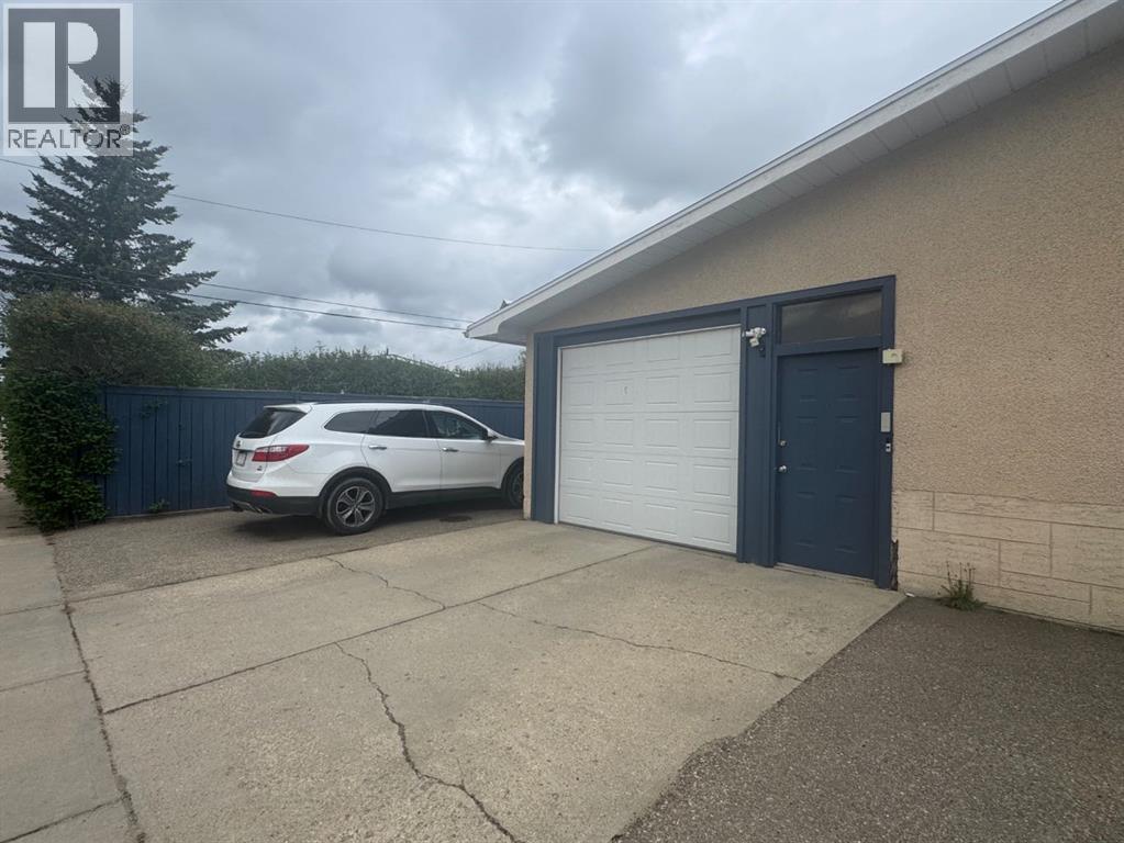 Photo 4 of 5210 Waghorn, Blackfalds AB