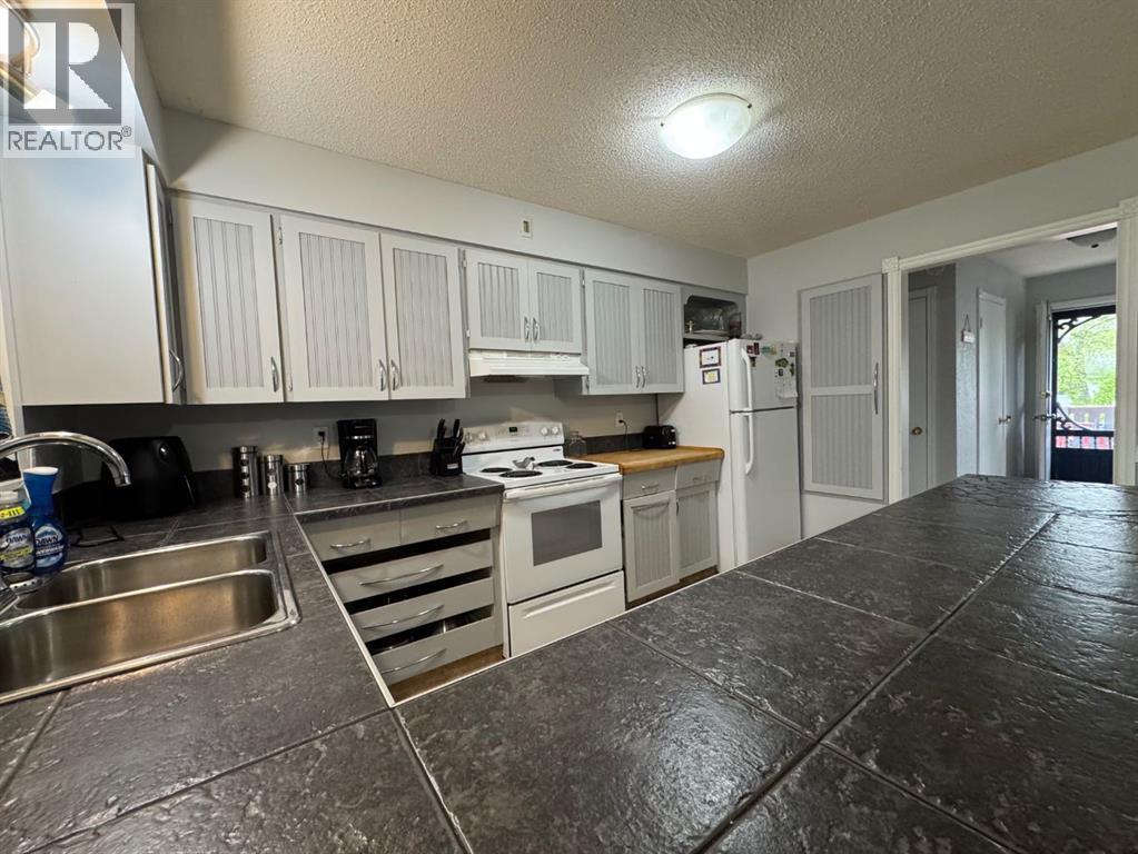 Photo 15 of 5210 Waghorn, Blackfalds AB
