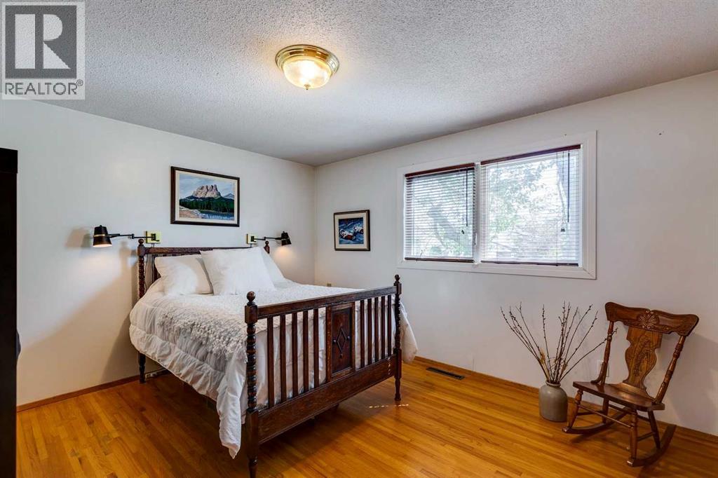 Photo 14 of 5023 Nemiskam Road Nw, Calgary AB