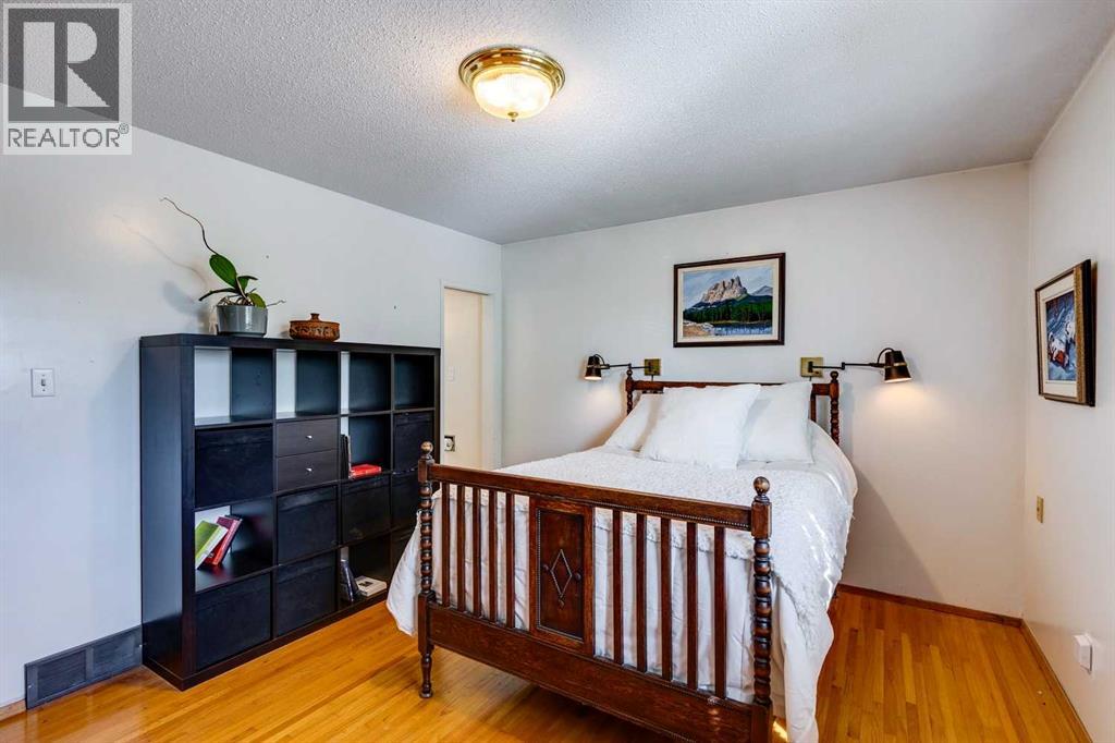Photo 15 of 5023 Nemiskam Road Nw, Calgary AB