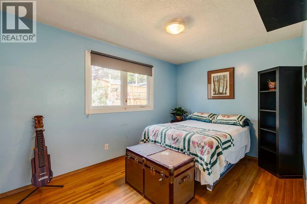 Photo 18 of 5023 Nemiskam Road Nw, Calgary AB