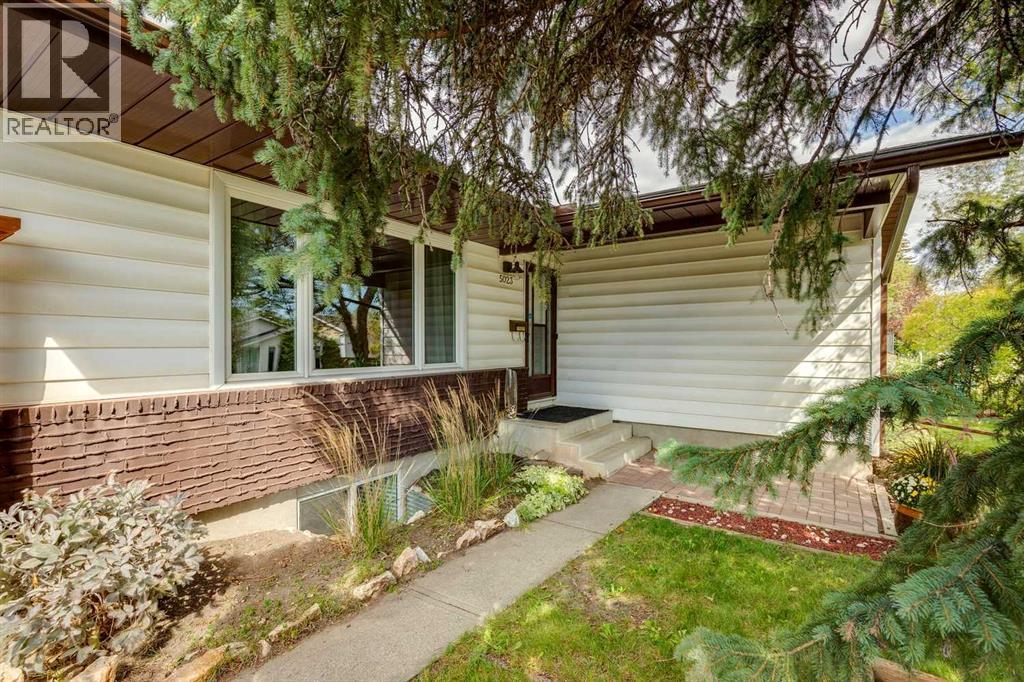Photo 3 of 5023 Nemiskam Road Nw, Calgary AB