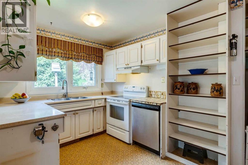 Photo 12 of 5023 Nemiskam Road Nw, Calgary AB