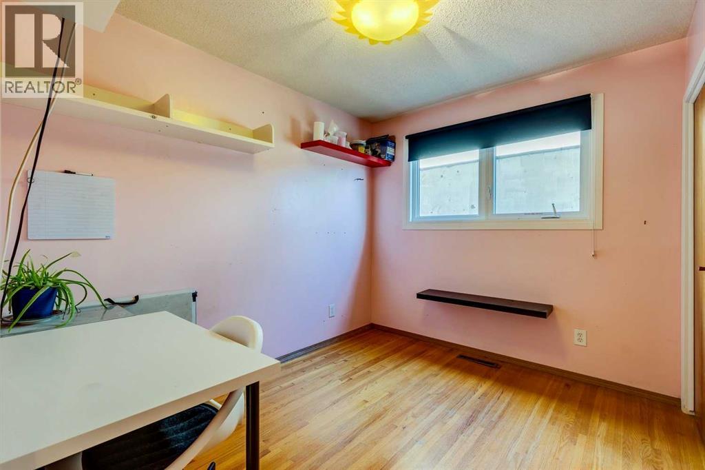 Photo 19 of 5023 Nemiskam Road Nw, Calgary AB