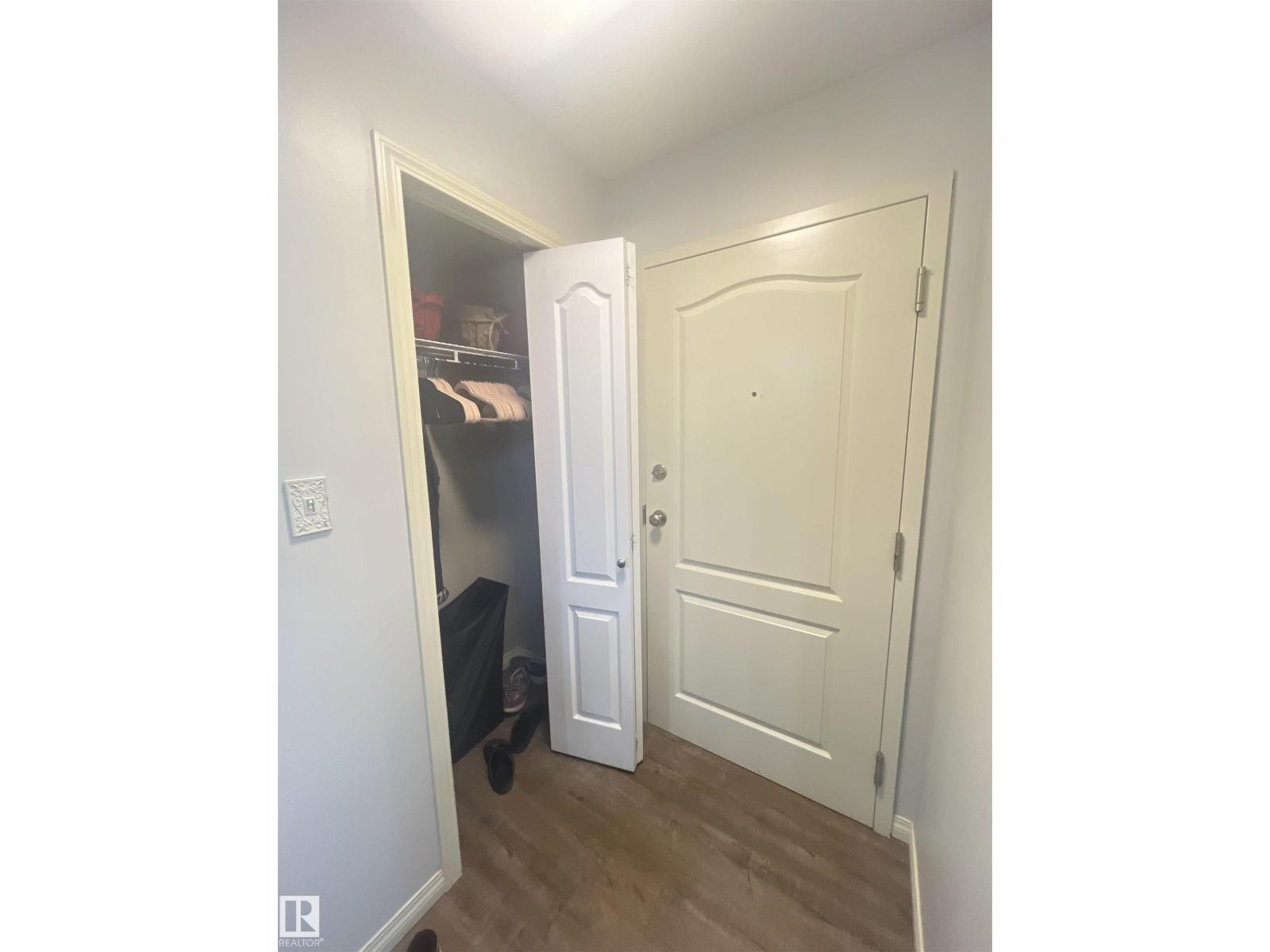 Photo 16 of 204 4903 47 Av, Stony Plain AB