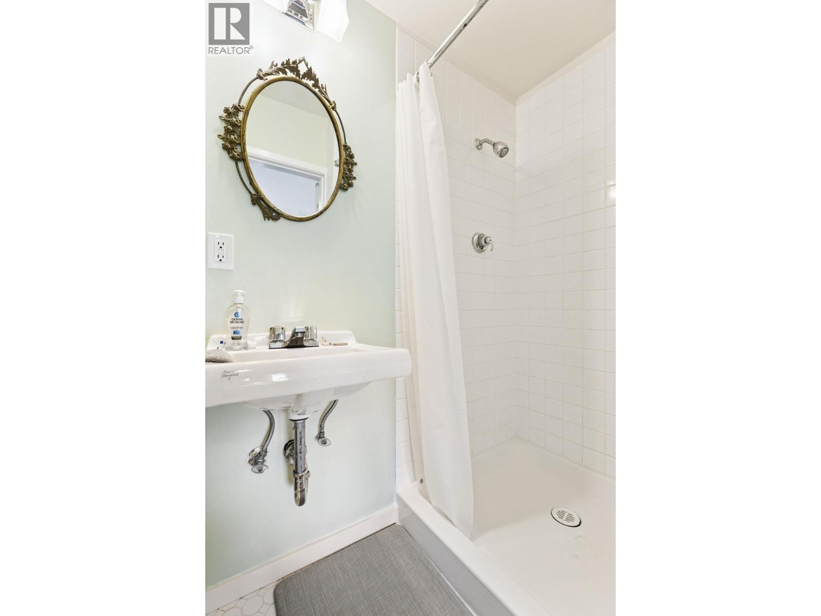 Photo 28 of 1617 W Grand Boulevard, North Vancouver BC