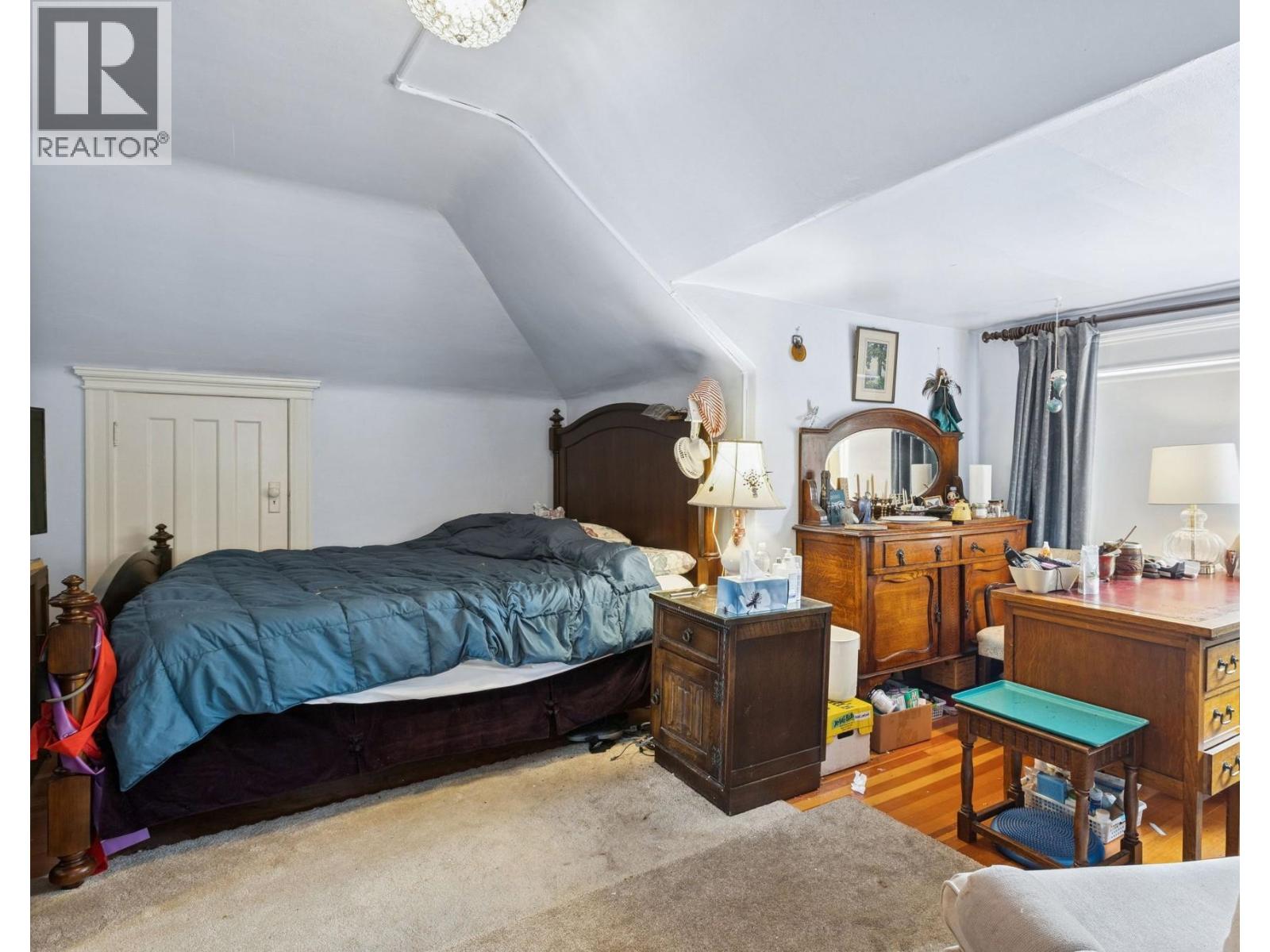 Photo 31 of 1617 W Grand Boulevard, North Vancouver BC