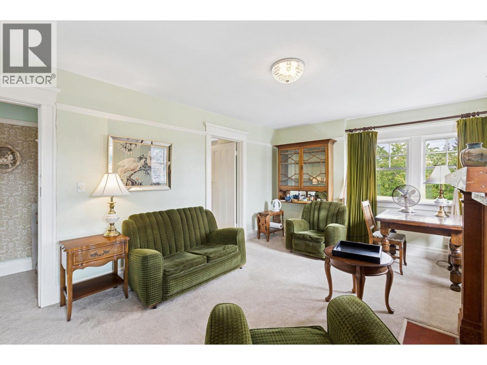 Photo 26 of 1617 W Grand Boulevard, North Vancouver BC