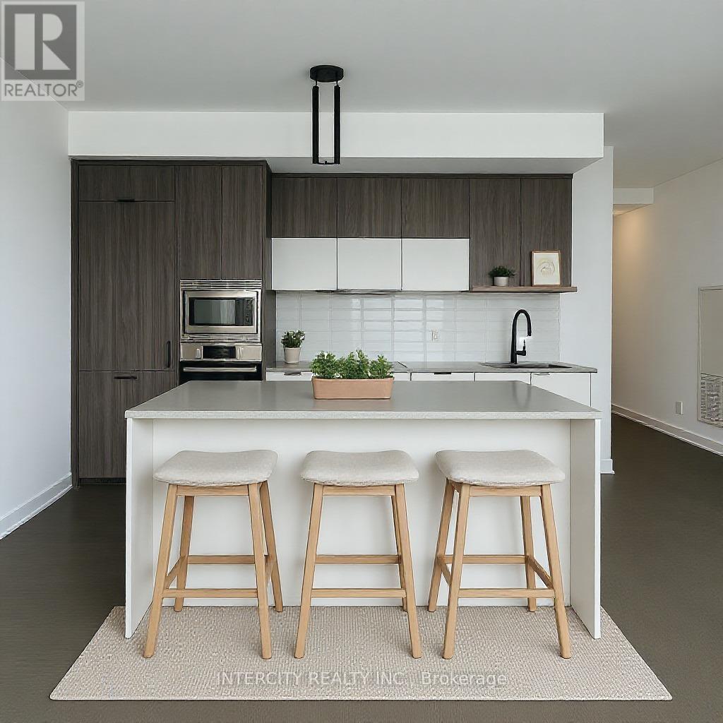 Photo 2 of 724 8888 Yonge Street, Richmond Hill ON