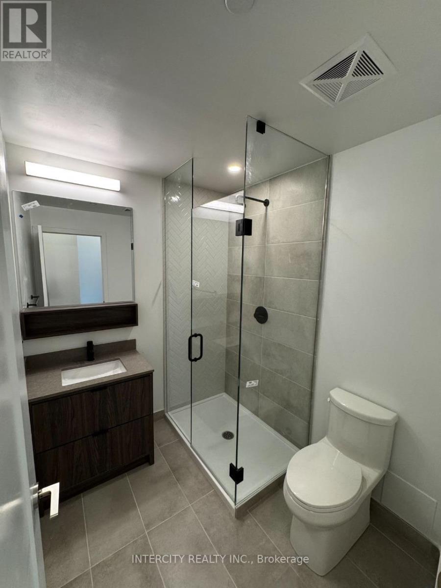 Photo 6 of 724 8888 Yonge Street, Richmond Hill ON