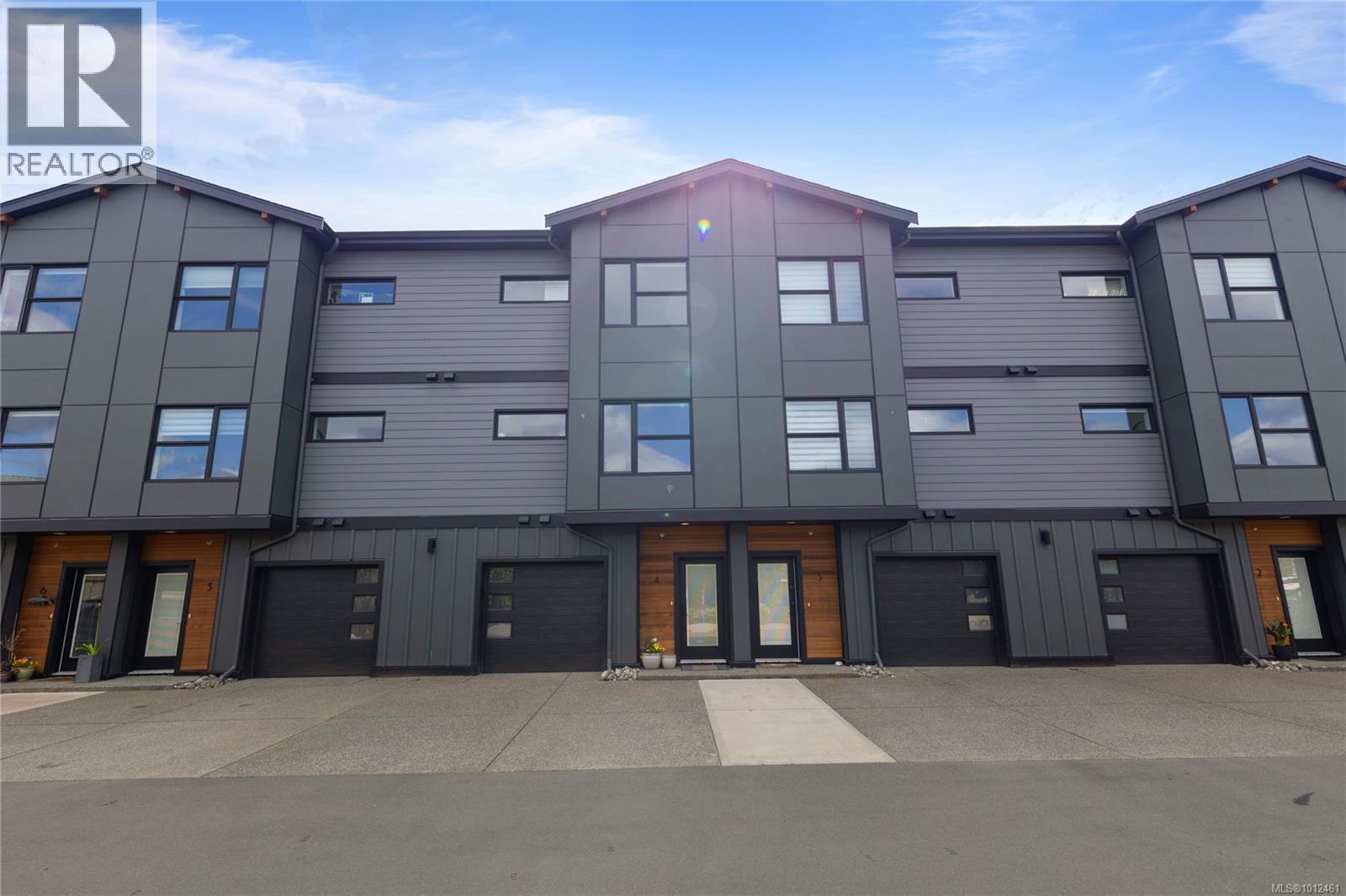 4 3016 Alder St S, Campbell River