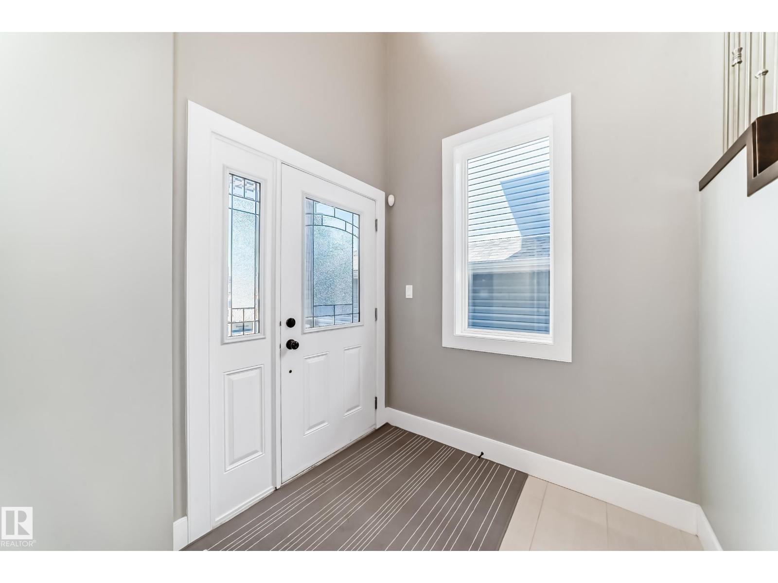 Photo 3 of 14062 161 A Av Nw, Edmonton AB