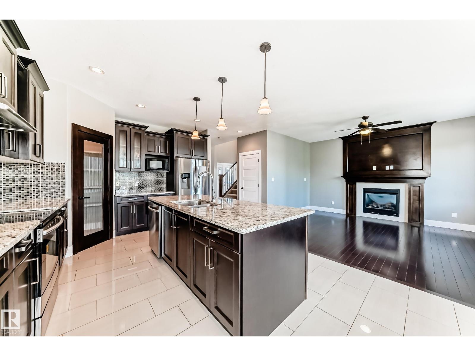 Photo 10 of 14062 161 A Av Nw, Edmonton AB