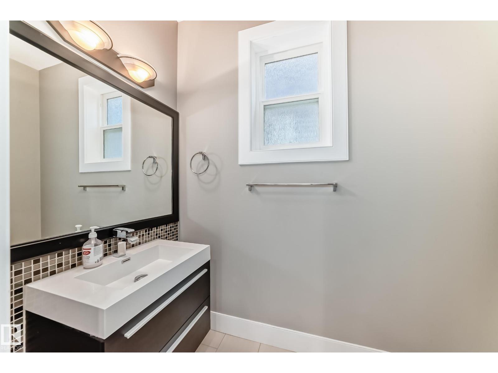 Photo 22 of 14062 161 A Av Nw, Edmonton AB