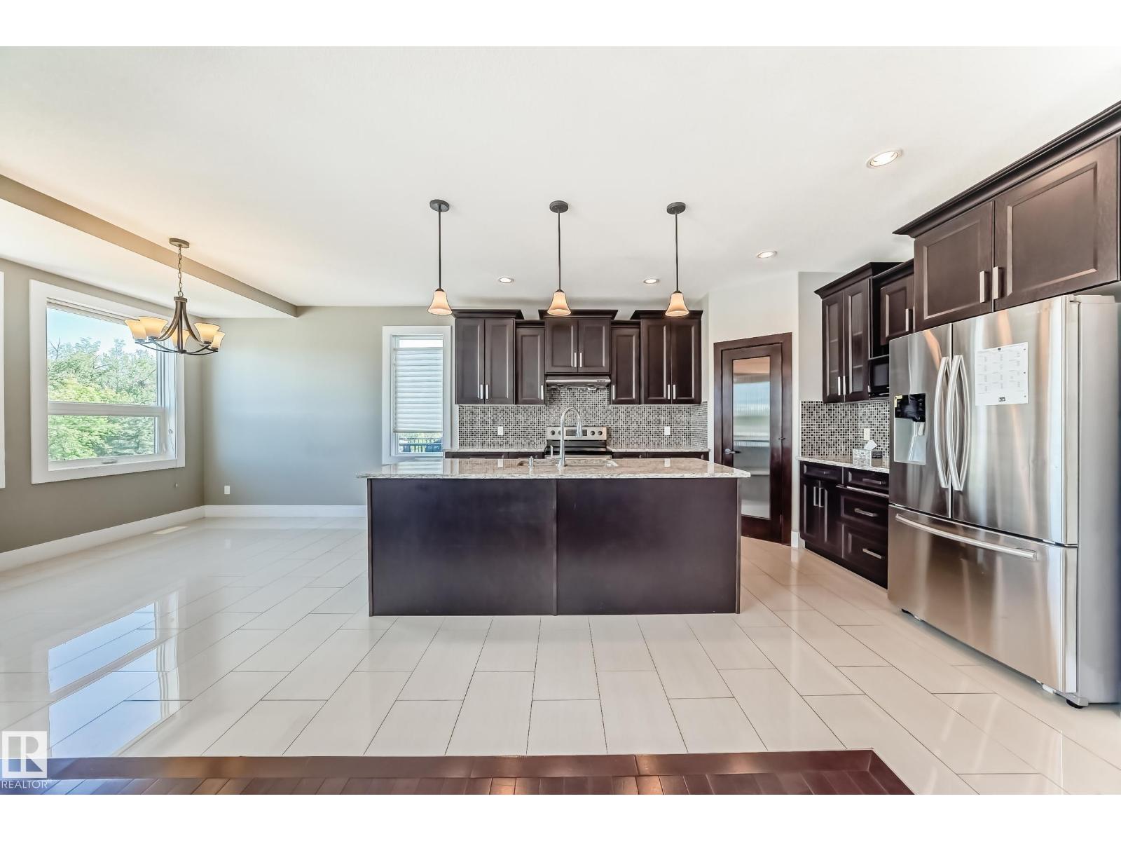 Photo 6 of 14062 161 A Av Nw, Edmonton AB