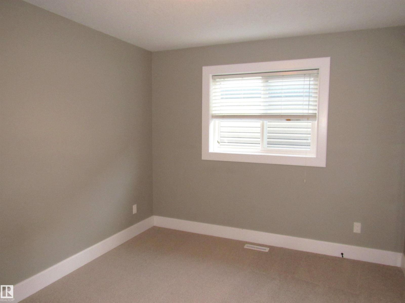 Photo 40 of 14062 161 A Av Nw, Edmonton AB
