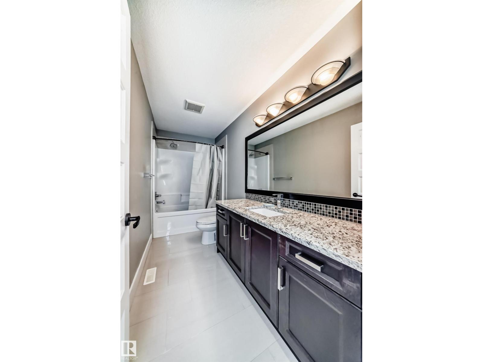 Photo 45 of 14062 161 A Av Nw, Edmonton AB