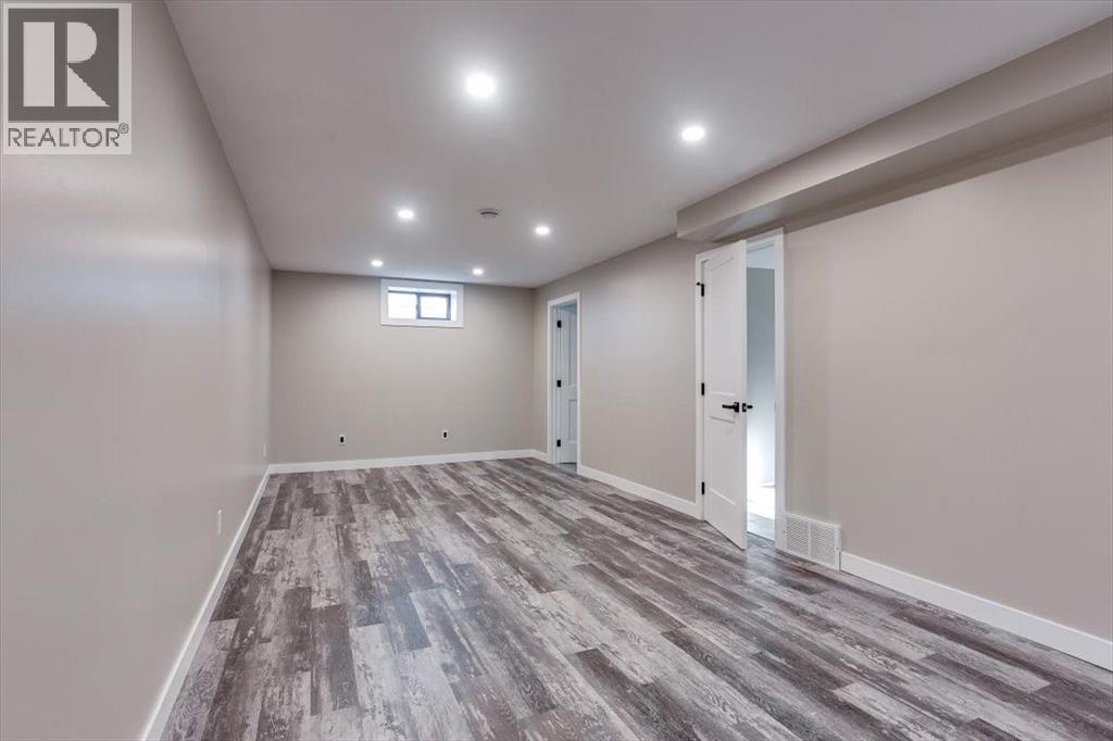 Photo 24 of 4230 40 A Avenue, Red Deer AB