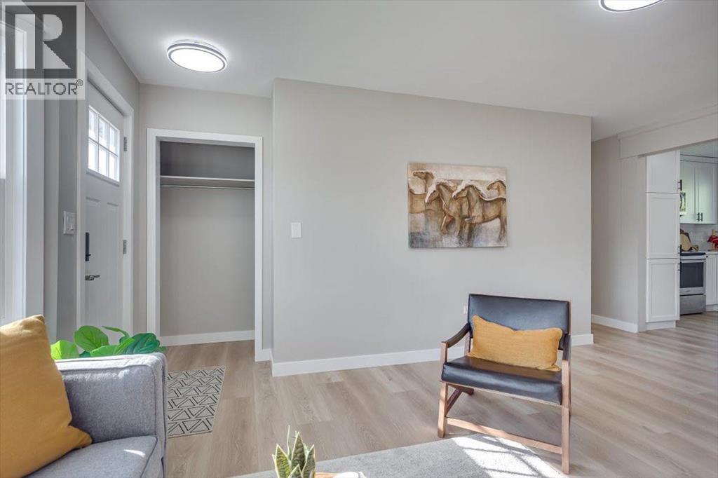 Photo 6 of 4230 40 A Avenue, Red Deer AB