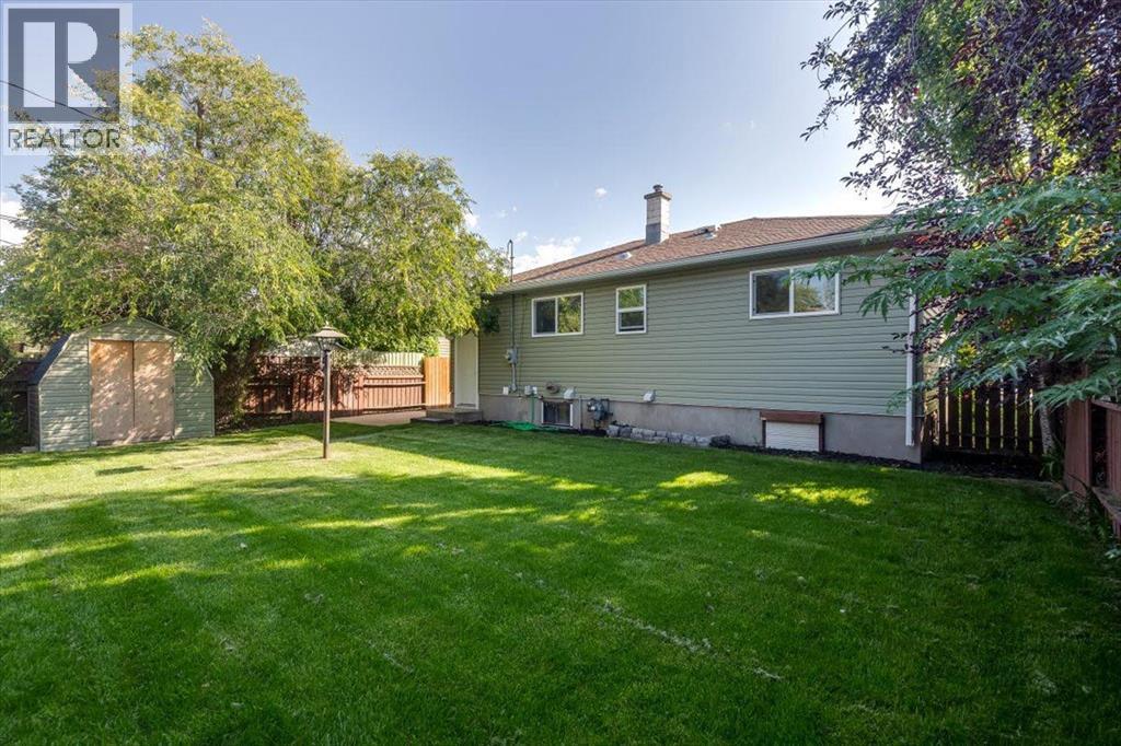 Photo 2 of 4230 40 A Avenue, Red Deer AB