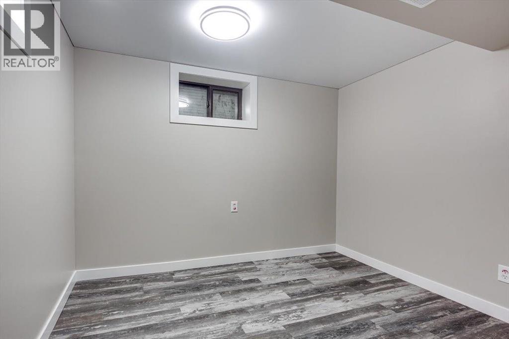 Photo 29 of 4230 40 A Avenue, Red Deer AB