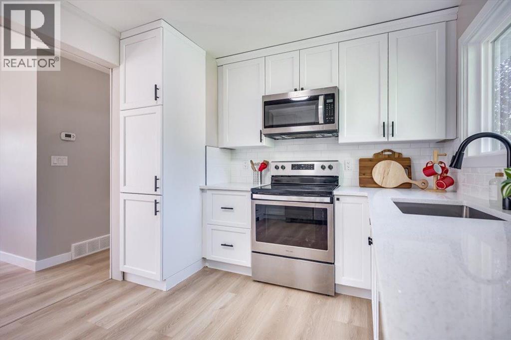 Photo 21 of 4230 40 A Avenue, Red Deer AB