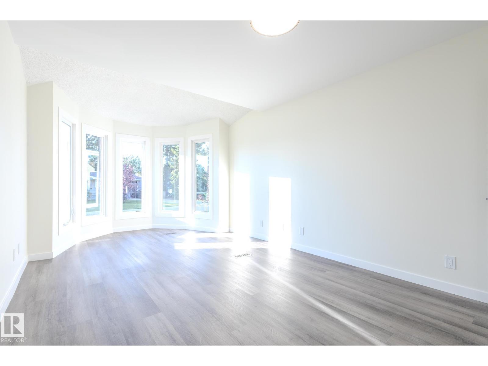 Photo 39 of 10524 134 Av Nw, Edmonton AB