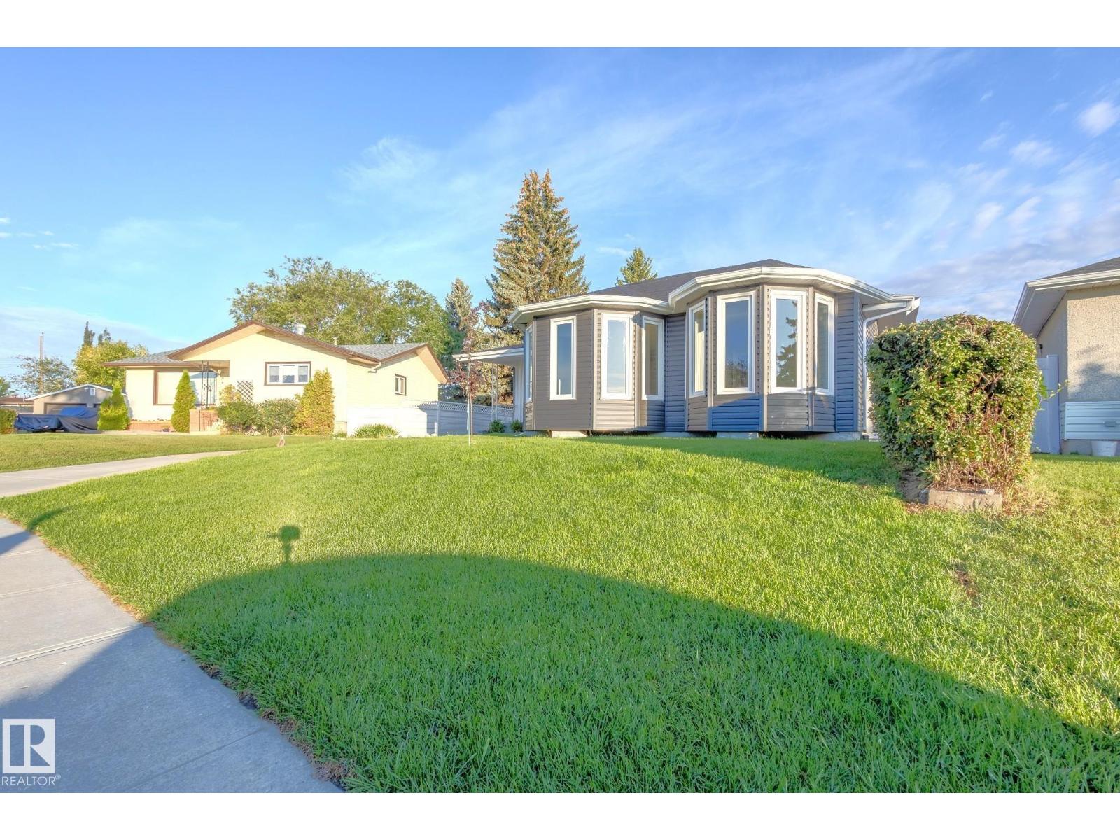 Photo 6 of 10524 134 Av Nw, Edmonton AB
